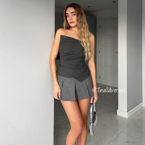 LAST ONE! BLOGGER'S FAVE! Zara Box Pleat Skort Gray NWT - Picture 3 of 13